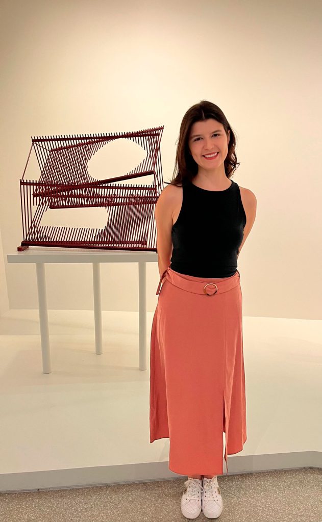 Lina es egresada de Arte e Historia del Arte
